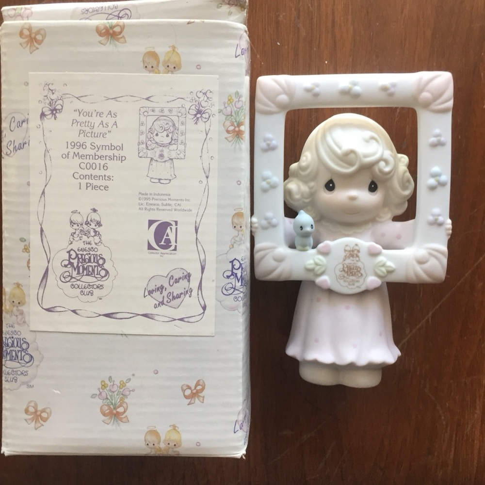 Precious Moments 'You're As Pretty As A Picture' Figurine